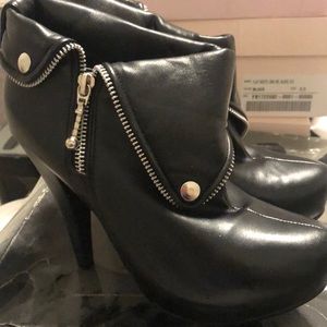 Andrea Black Leather Booties